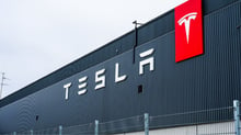 Tesla adia apresentação de seu Robotaxi para outubro