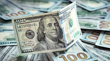 Por que o dólar teve a maior queda em 20 meses?