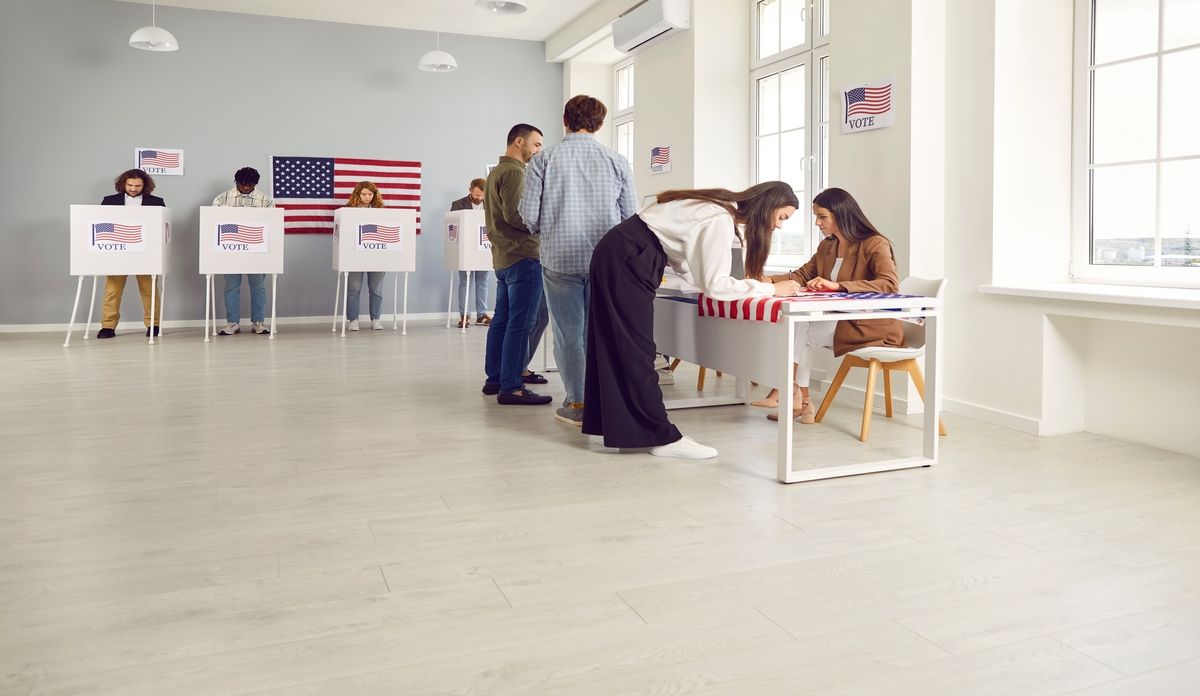 Conteúdos falsos podem influenciar na intenção de votos dos estadunidenses durante as eleições. 