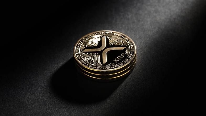 ETF de XRP vale a pena? Criptomoeda dispara 30% no ano