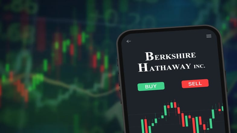 Berkshire Hathaway de Warren Buffett atinge US$ 1 trilhão em valor de mercado: Entenda o impacto