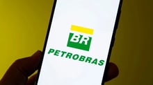 Petrobras tem 3T24 afetado pela queda do petróleo, mas anuncia dividendos extraordinários