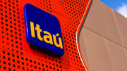 Itaú (ITUB4) lucra R$ 10,88 bilhões no 4T24 e anuncia dividendos extraordinários