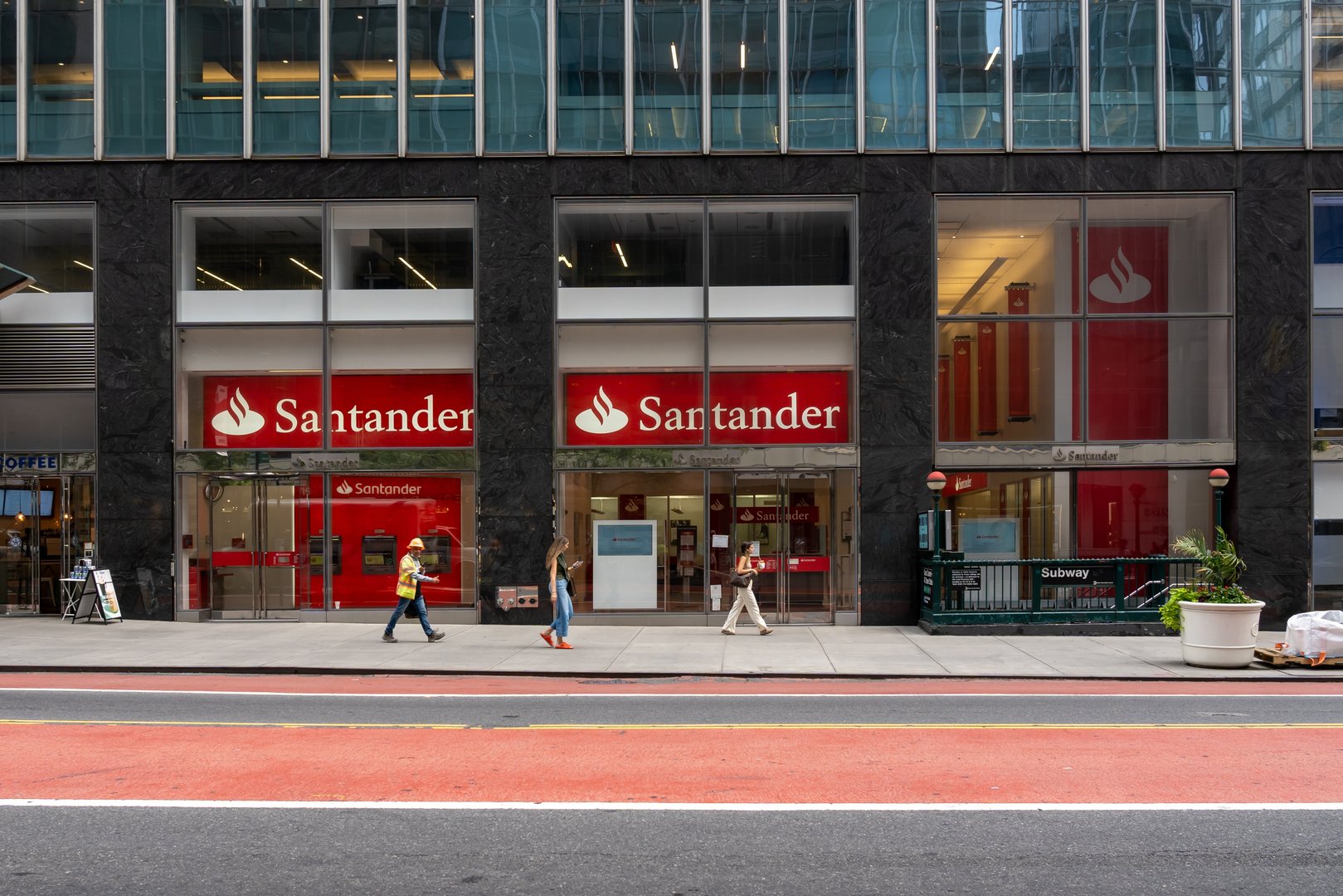 Santander (SANB11) surpreende no balanço — é hora de comprar?