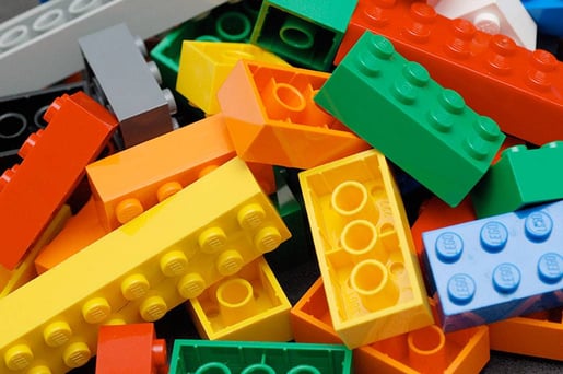 Do LEGO aos investimentos