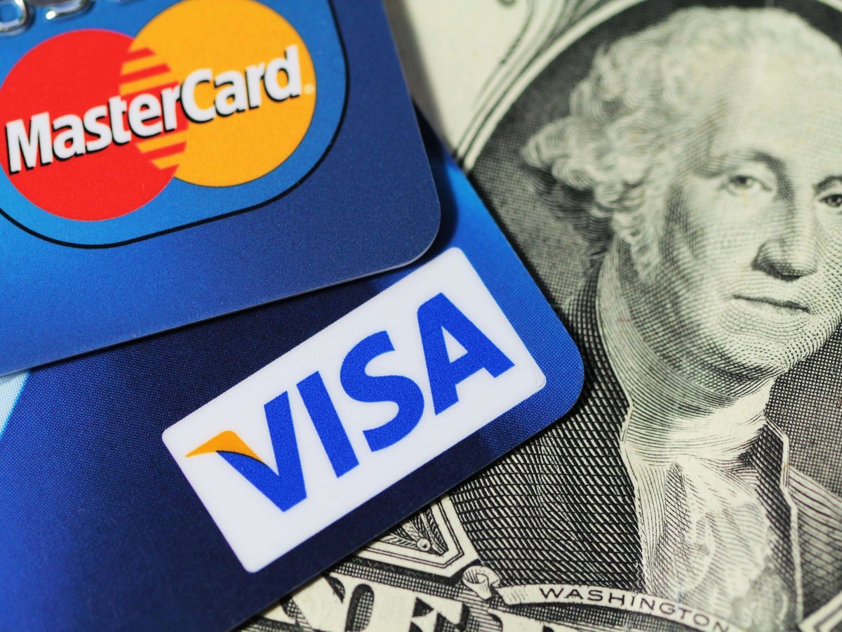 Dívida de cartão de crédito nos EUA pode virar bola de neve com  arrefecimento da economia